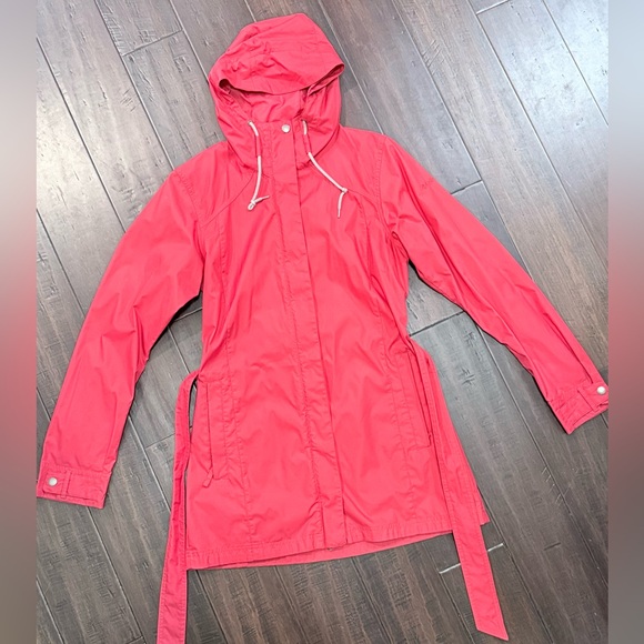 Columbia rain coat, red, medium, new - Picture 2 of 8